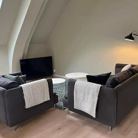 Kong Oscars Apartman *