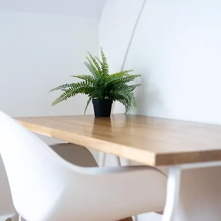 Kong Oscars Apartman *