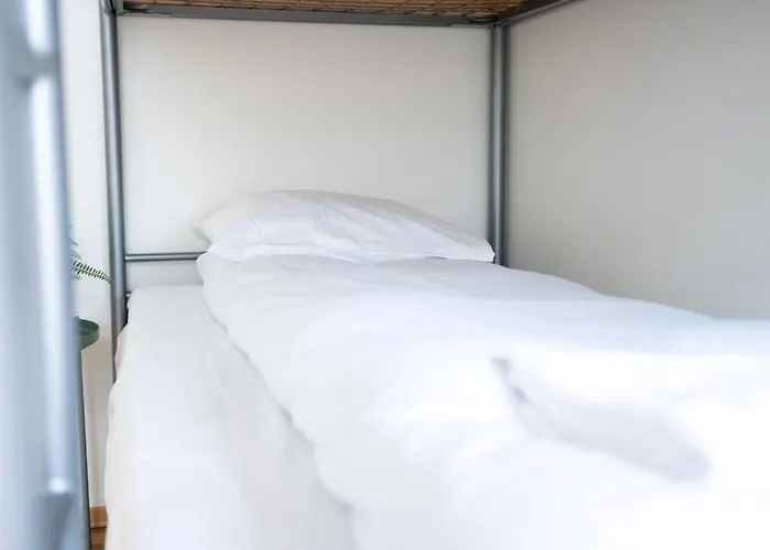 Kong Oscars Apartment